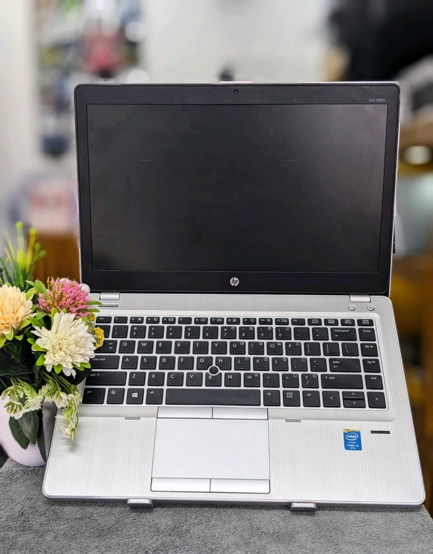 HP EliteBook Folio 9480m Laptop i5 8GB RAM 500GB thumbnail 5
