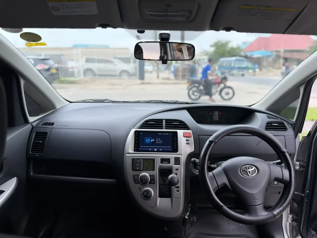 Toyota Ractis 2011 thumbnail 5