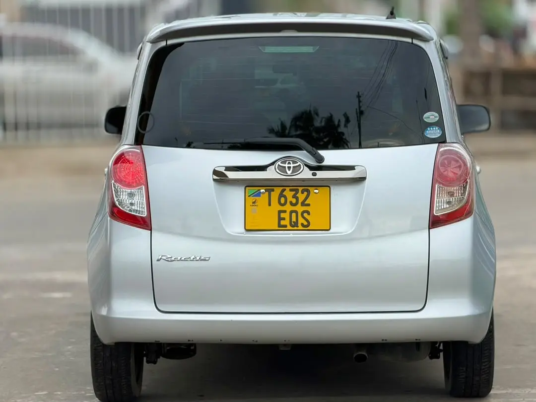 Toyota Ractis 2011 thumbnail 6