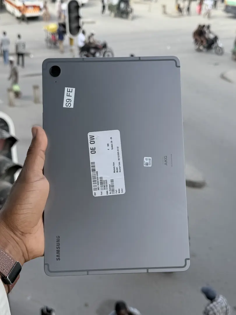 Galaxy Tab S9 FE 5G thumbnail 2