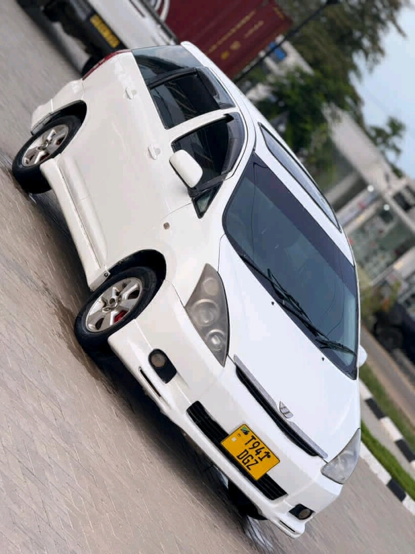White Toyota Wish with Sunroof (1790 CC) thumbnail 6