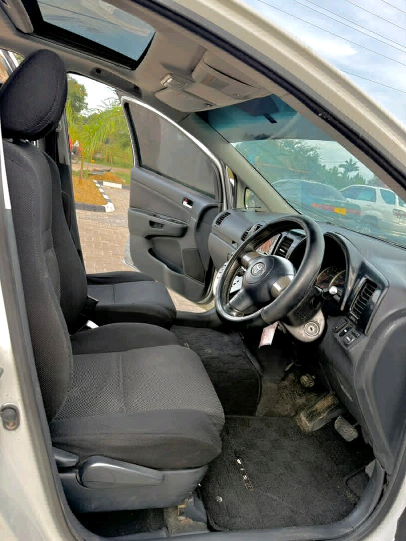 White Toyota Wish with Sunroof (1790 CC) thumbnail 8
