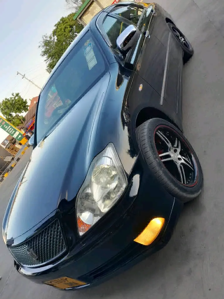 Toyota Crown Athlete Nyeusi thumbnail 6