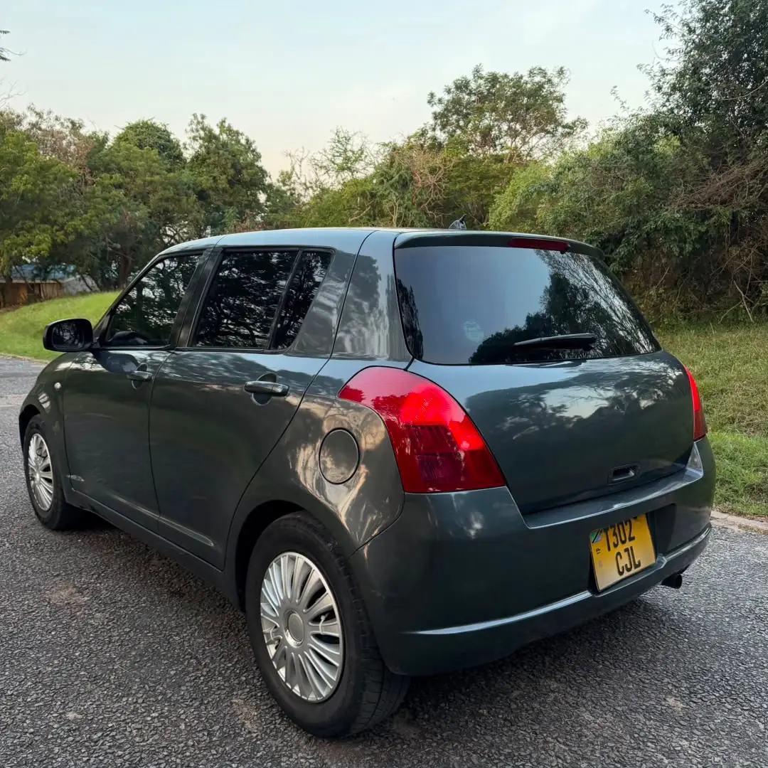 Suzuki Swift 2005 thumbnail 5