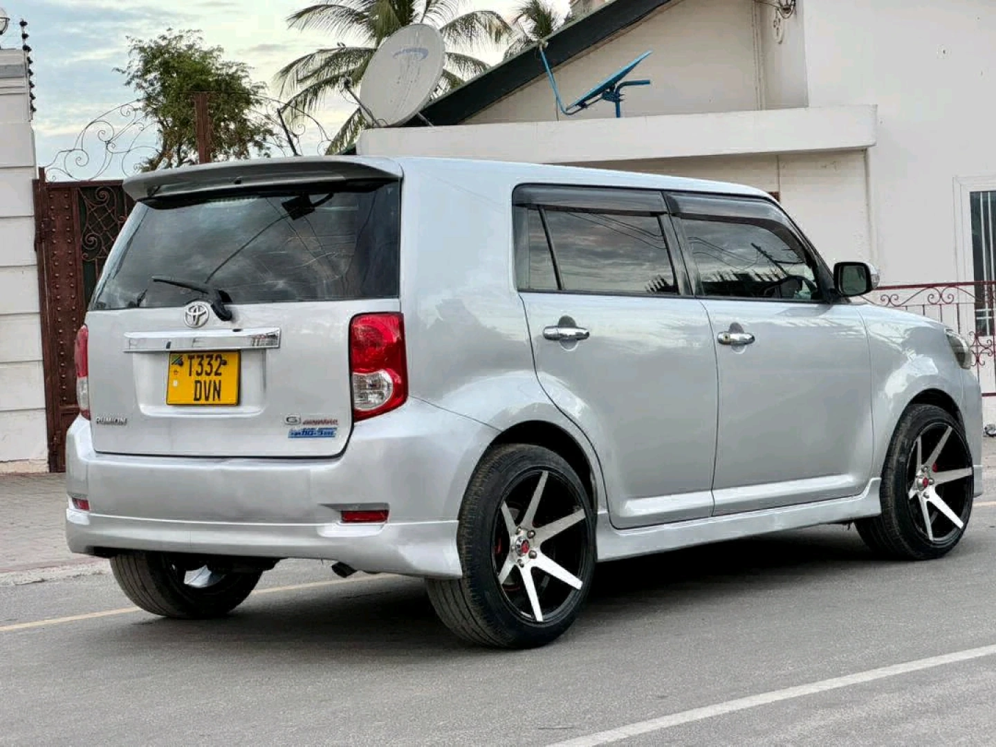 Toyota Rumion Silver 2007 thumbnail 3