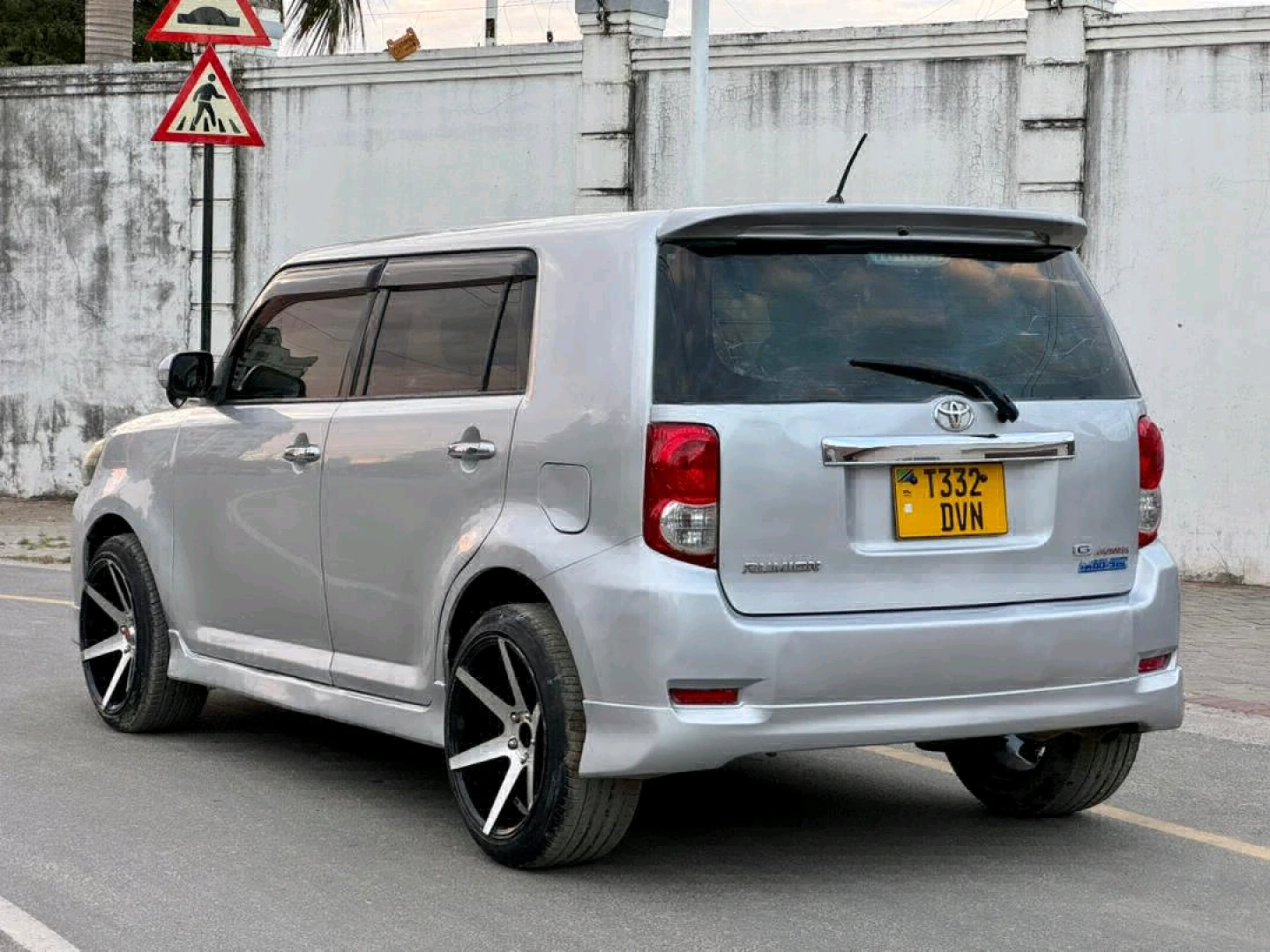 Toyota Rumion Silver 2007 thumbnail 5