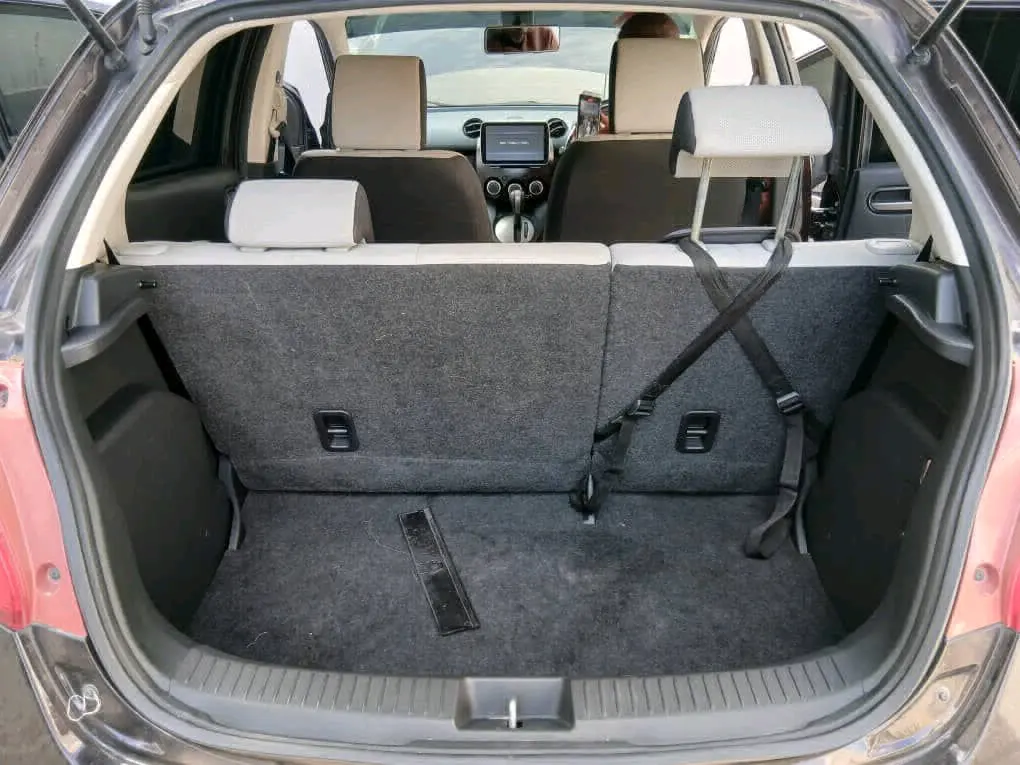Mazda Demio Automatic 2010, Low Mileage thumbnail 4