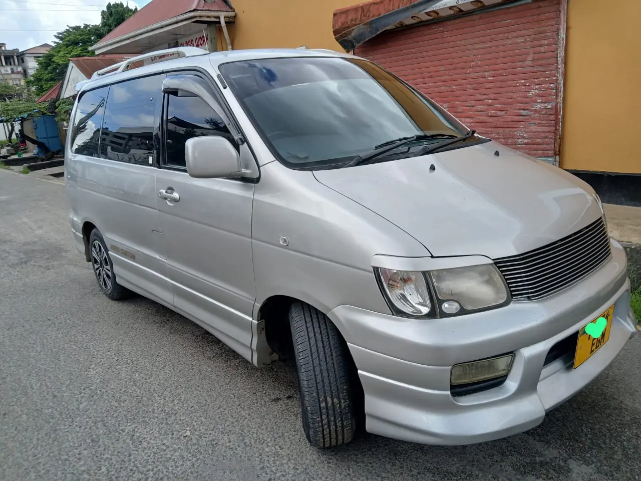 Toyota Noah Road Tourer 2001 thumbnail 7