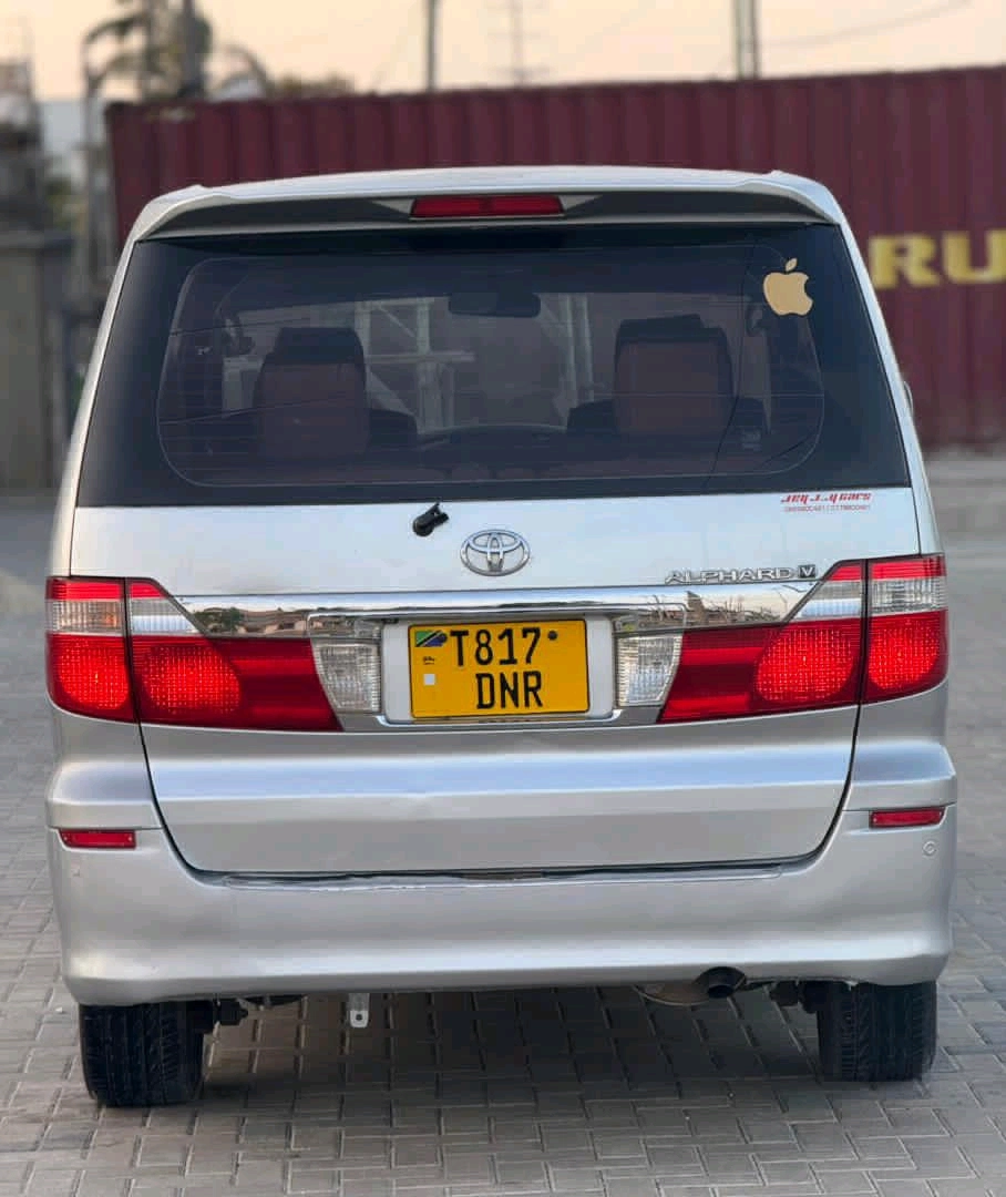 Toyota Alphard Minivan (Silver, DNR) thumbnail 4