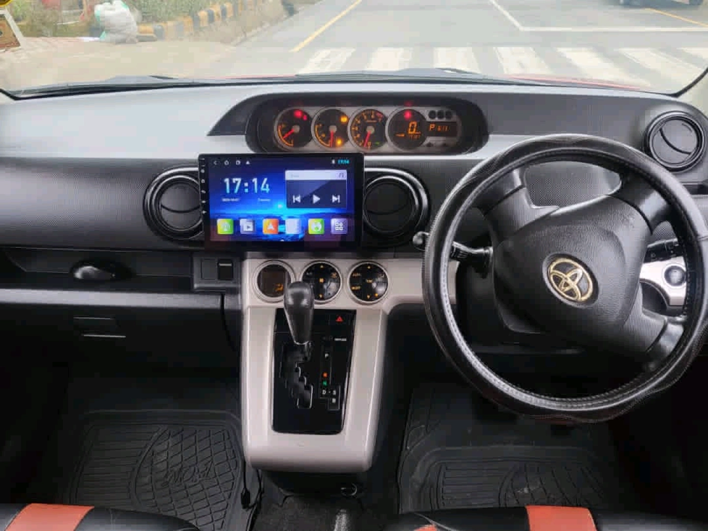 Maroon Toyota Rumion 2008, 1490cc Full AC thumbnail 7