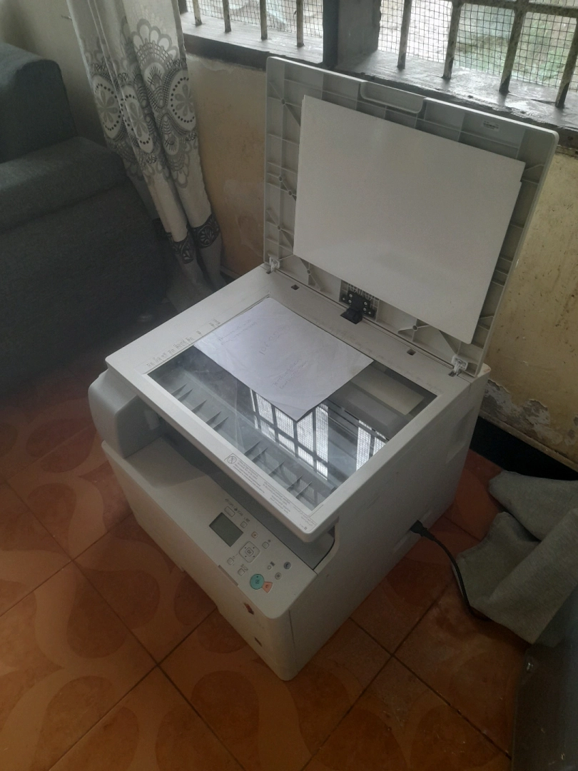 Canon 2202 Multifunction Printer Black/White thumbnail 2