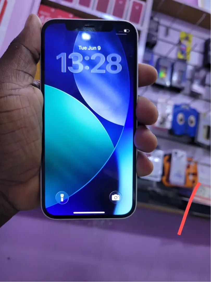 IPhone 12 64GB Used thumbnail 2
