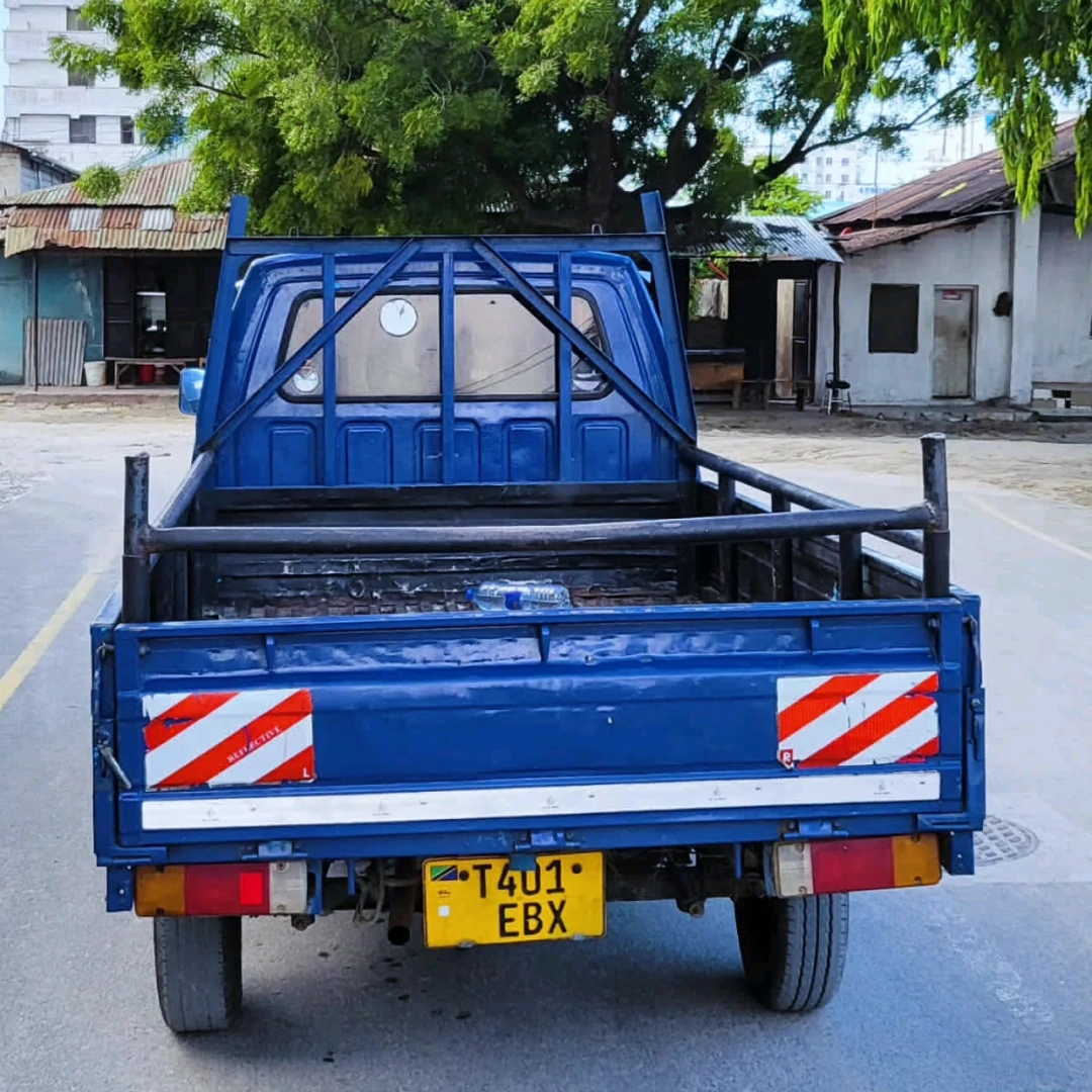 Nissan Vanette EBX Van for Sale thumbnail 5