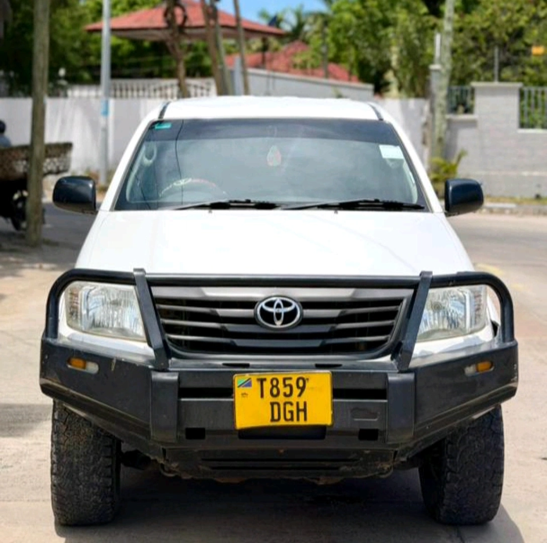 Toyota Hilux Vigo Pickup Truck 2015 Diesel
