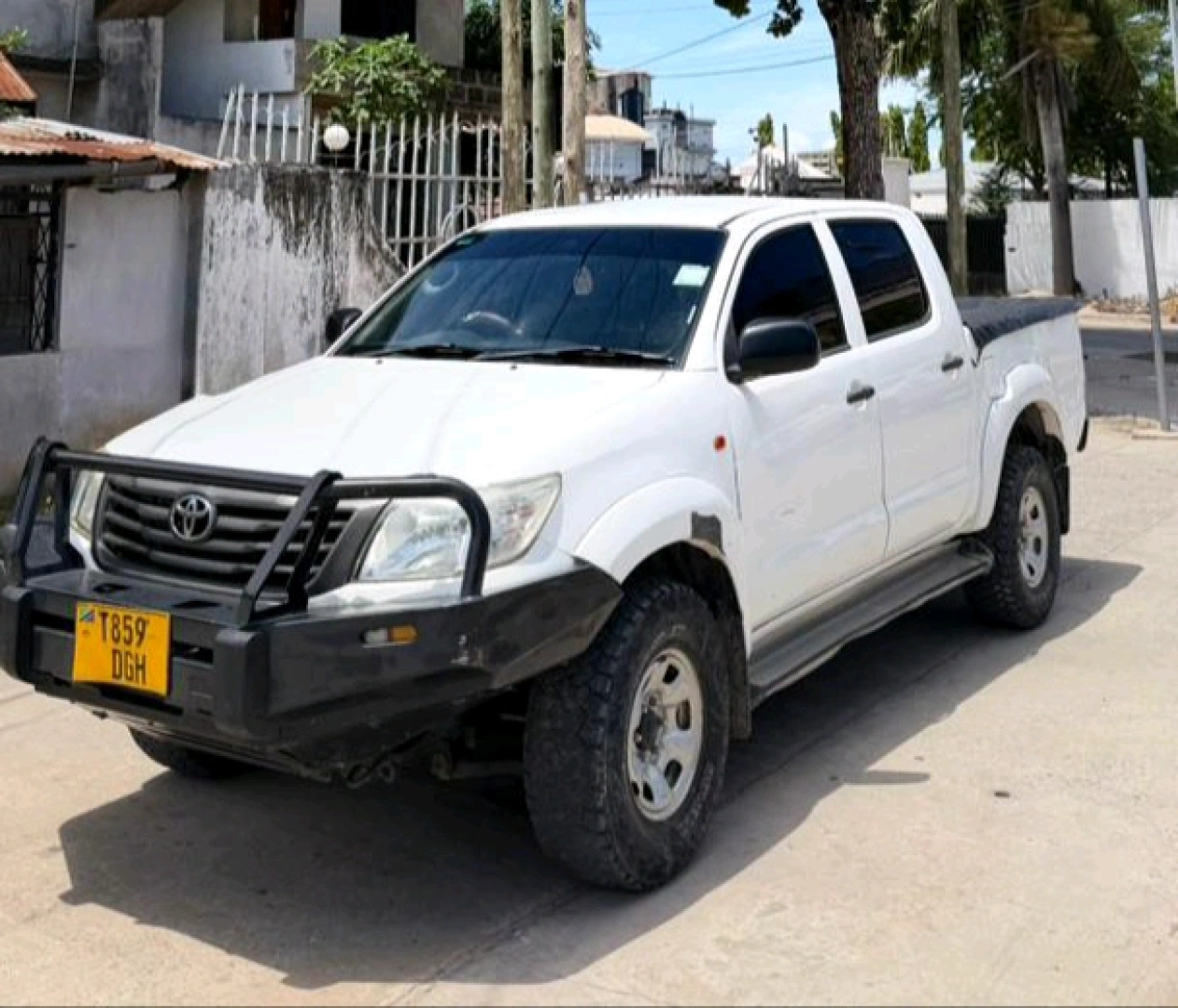 Toyota Hilux Vigo Pickup Truck 2015 Diesel thumbnail 2