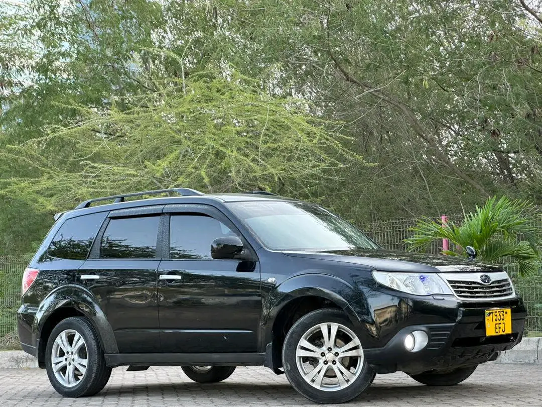 Subaru Forester 2009 Black thumbnail 2