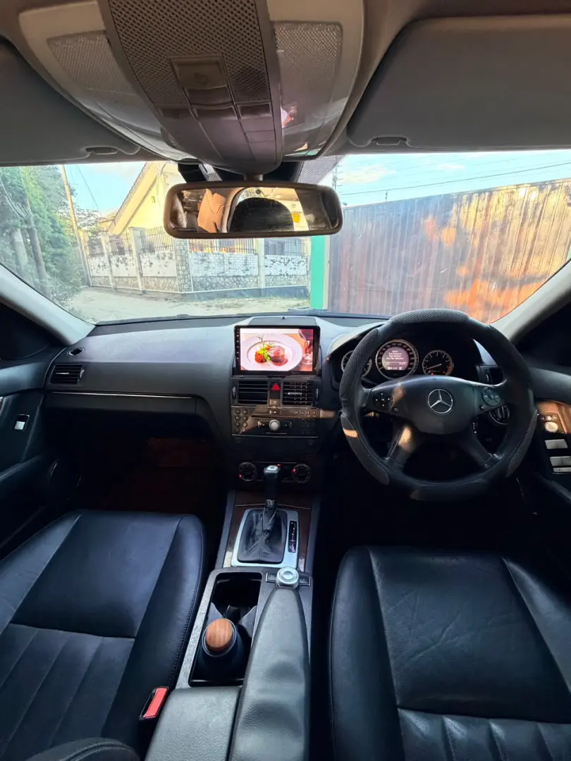Mercedes Benz C-Class 2008 thumbnail 3