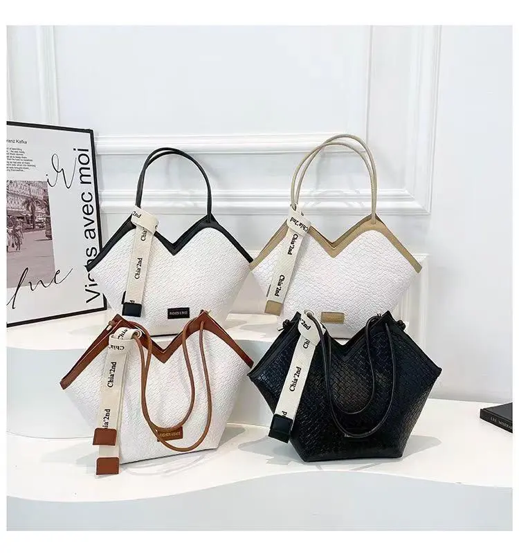 Set of 4 Stylish Handbags (White/Cream & Black)