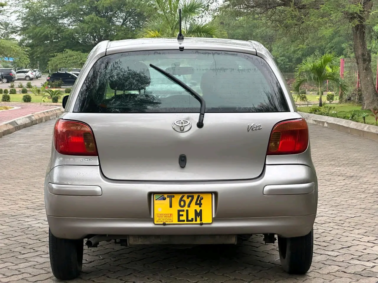 Toyota Vitz 2005 Silver (ELM) thumbnail 6