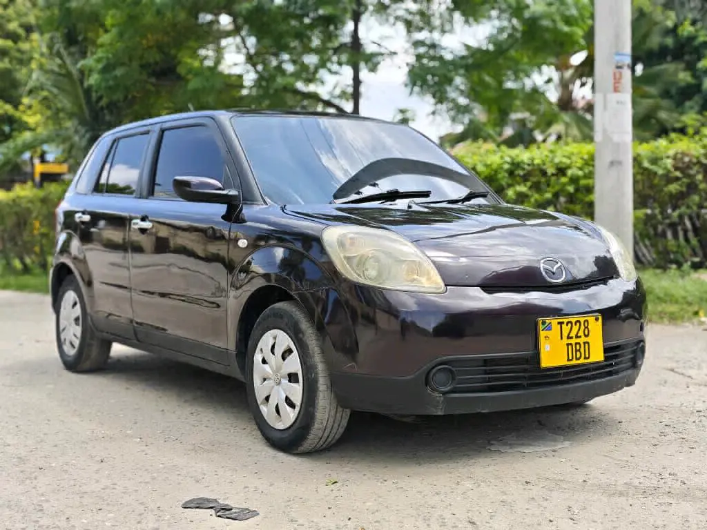 Mazda Verisa Gari Inauzwa thumbnail 2