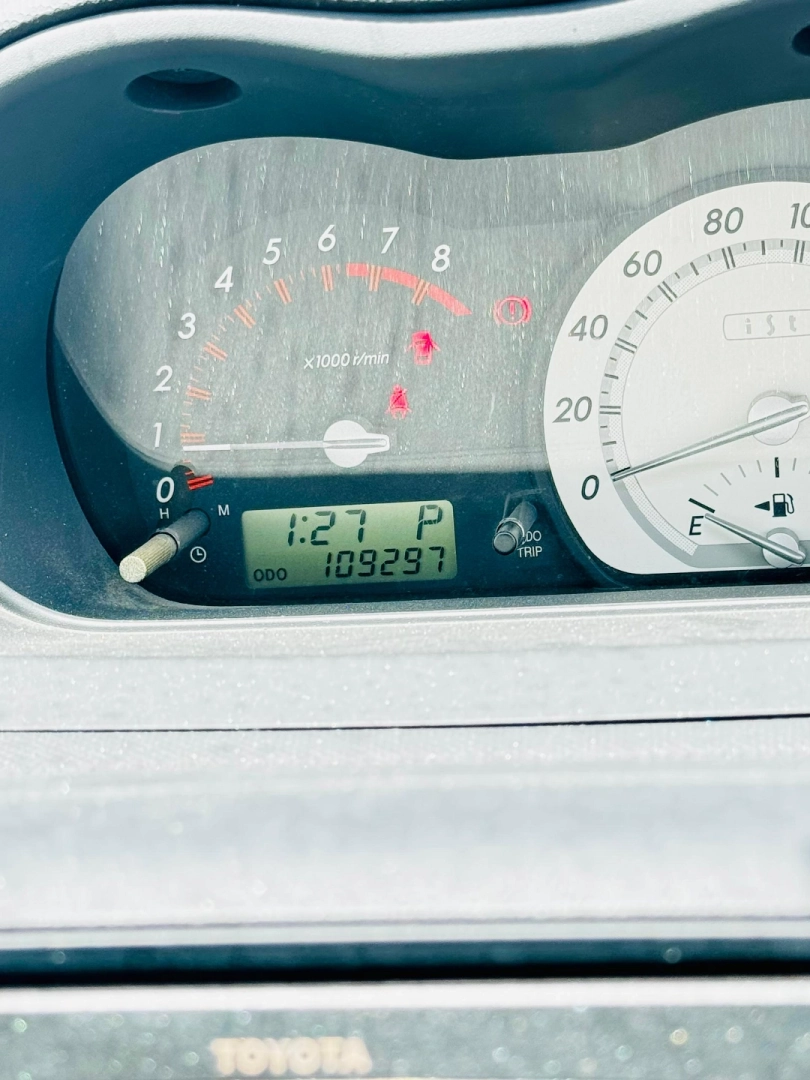Toyota Ist 2005 Hatchback (Light Blue) thumbnail 3