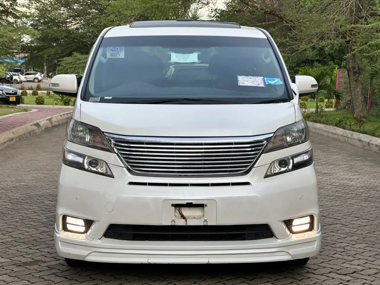 Toyota Vellfire 2008