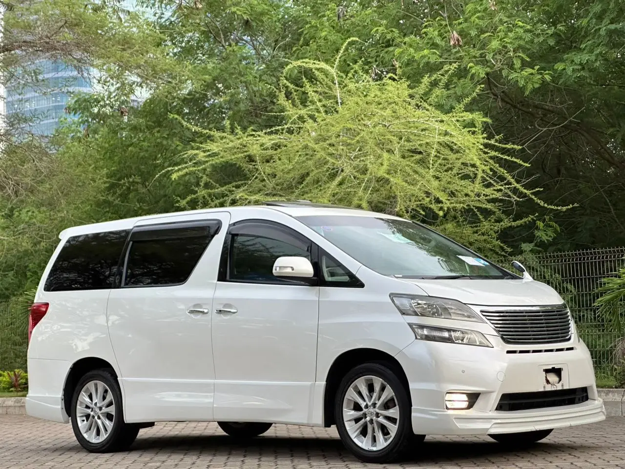 Toyota Vellfire 2008 thumbnail 5
