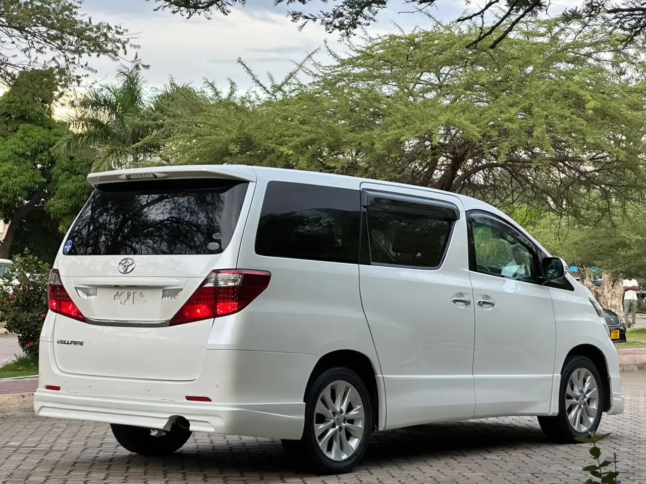 Toyota Vellfire 2008 thumbnail 6