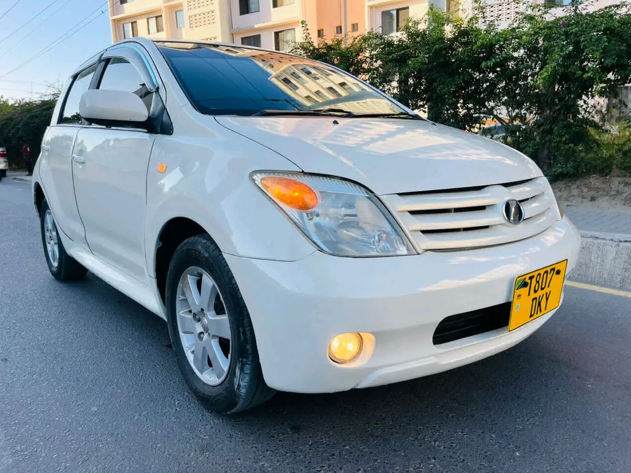 Toyota Ist 2007 Nyeupe, 1290cc, Low Mileage thumbnail 2