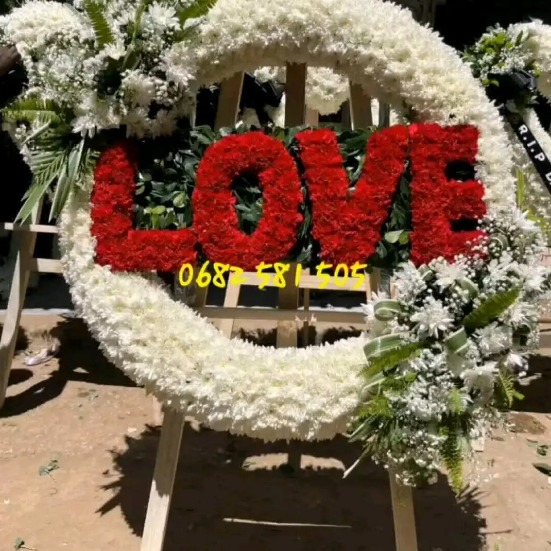 Wreath Flowers thumbnail 4
