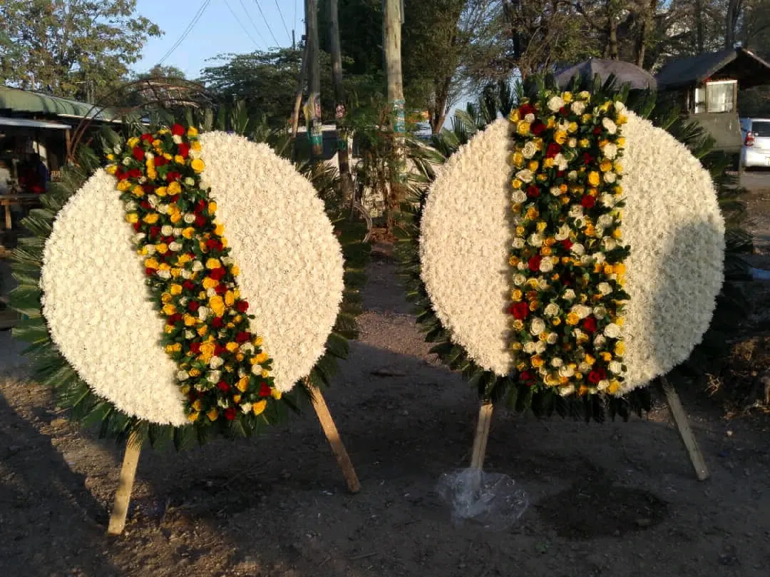 Wreath Flowers thumbnail 7