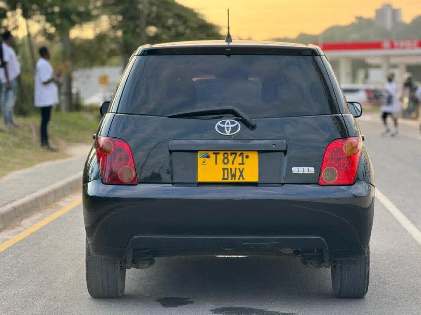 Toyota IST 2004 Automatic Excellent Condition thumbnail 2