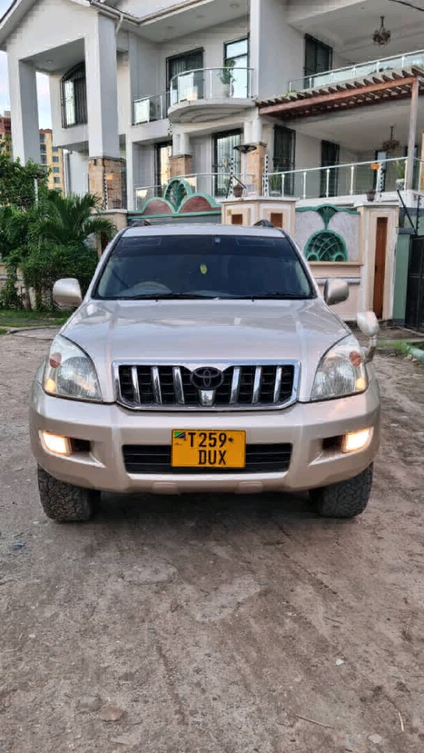 Toyota Prado Diamond 120 SUV 2007 - Gold