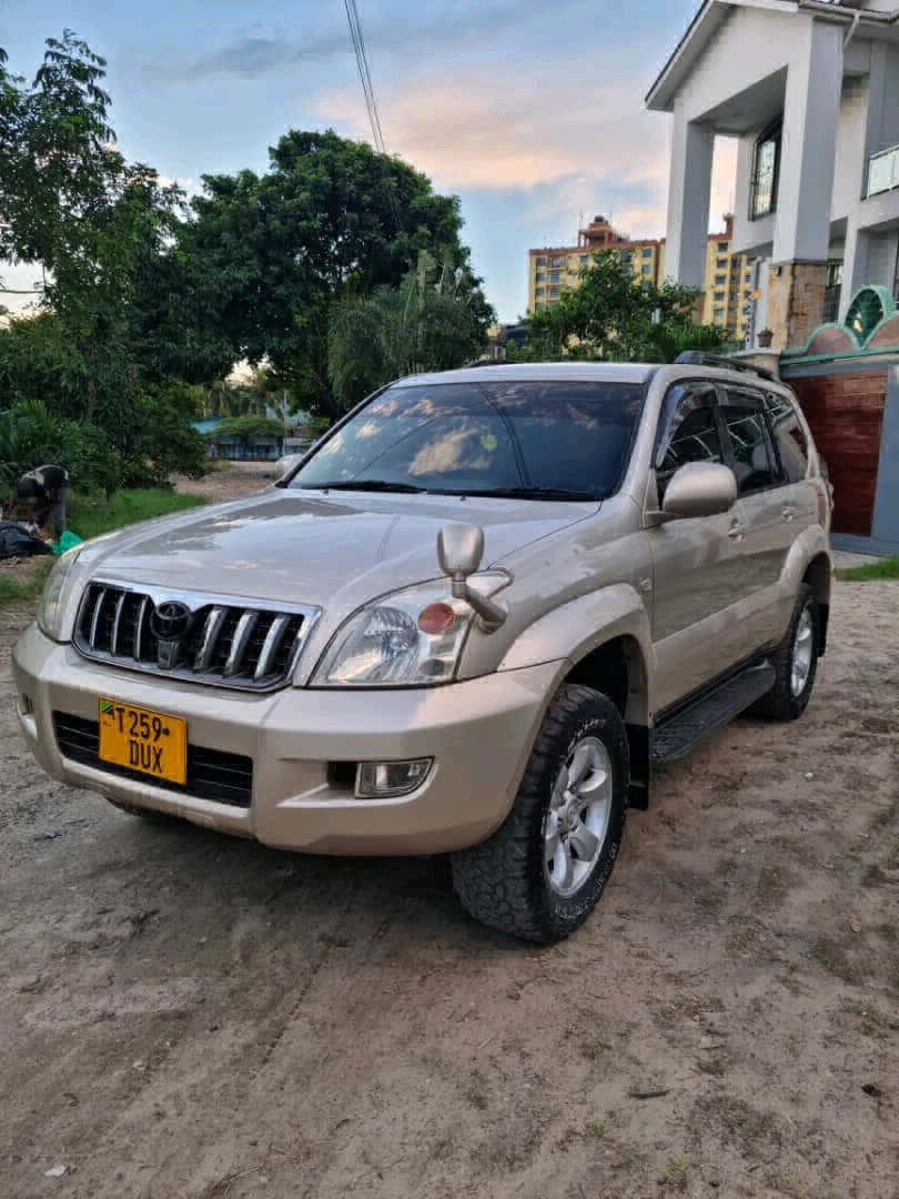Toyota Prado Diamond 120 SUV 2007 - Gold thumbnail 4