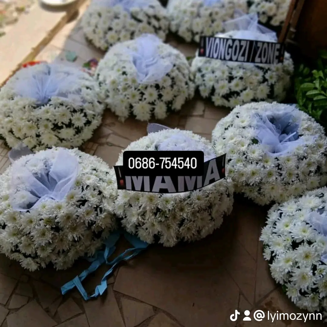 Wreath Flowers thumbnail 7