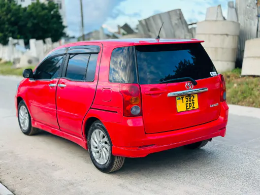 Toyota Raum 2005 (EPZ)