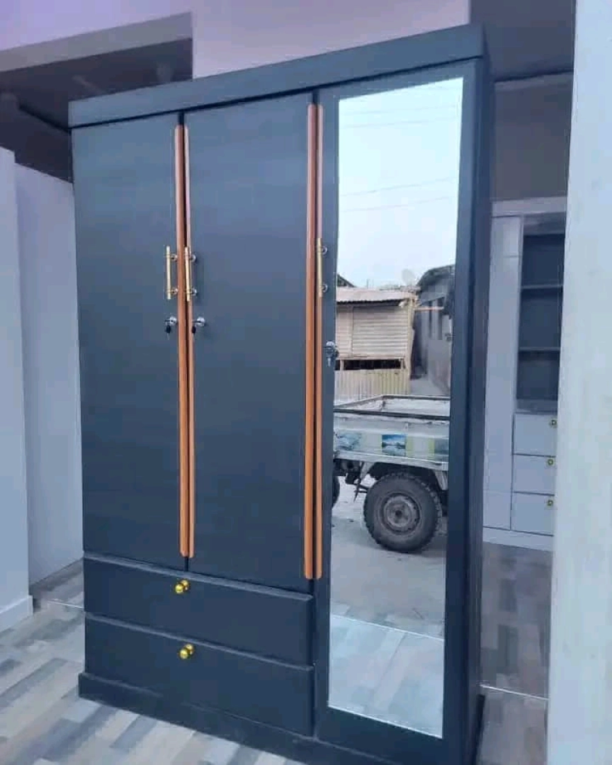 White Wooden Wardrobe with Mirror thumbnail 4