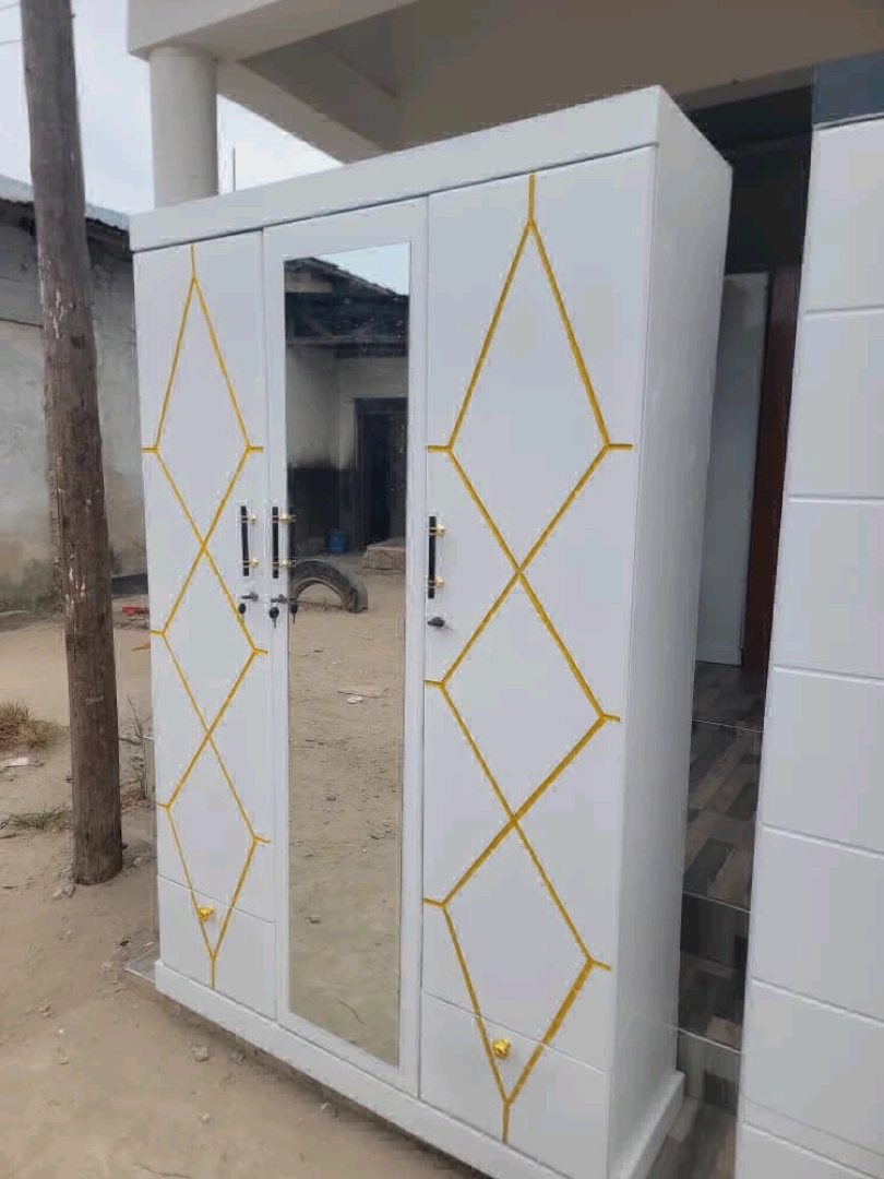 White Wooden Wardrobe with Mirror thumbnail 9
