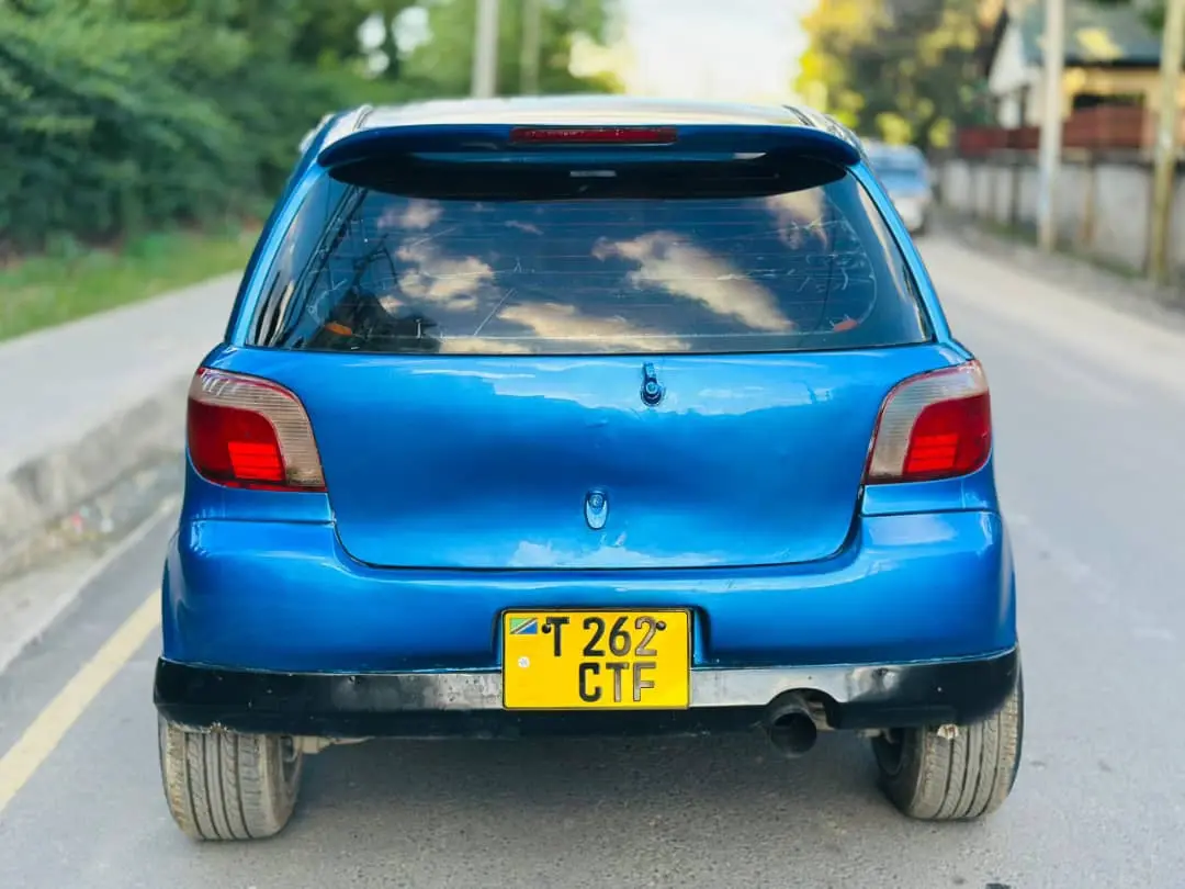 Toyota Vitz 2006 (CTF) thumbnail 2