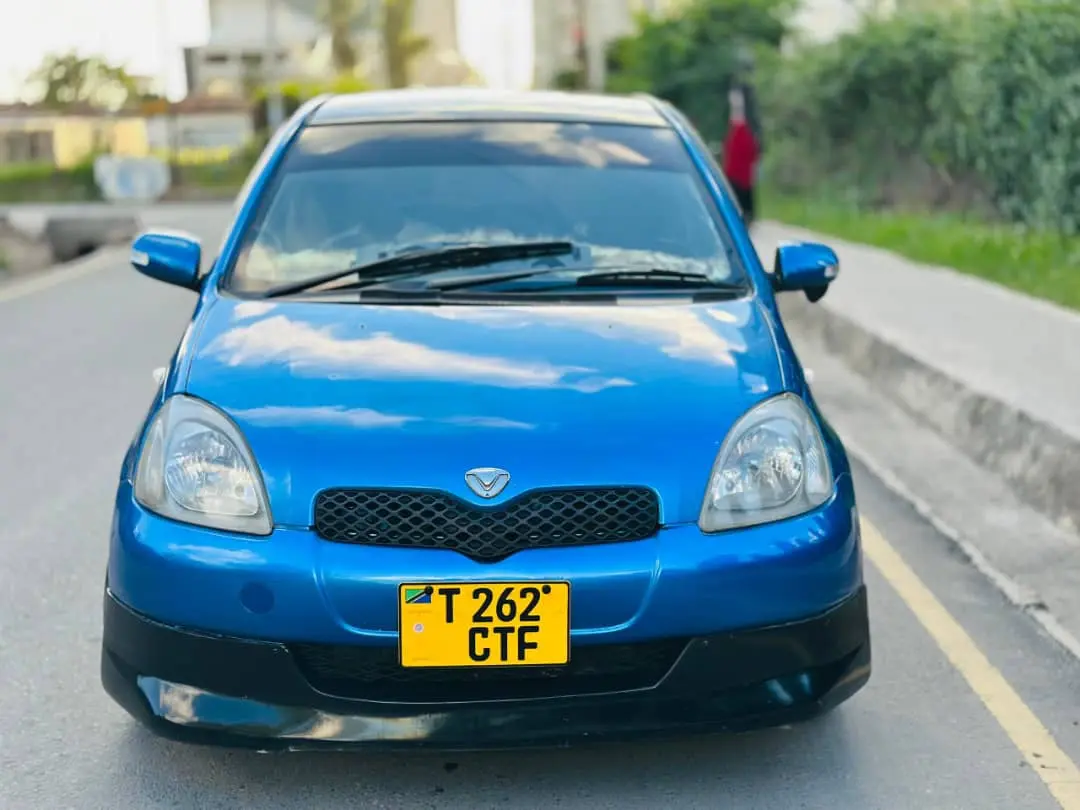 Toyota Vitz 2006 (CTF) thumbnail 3