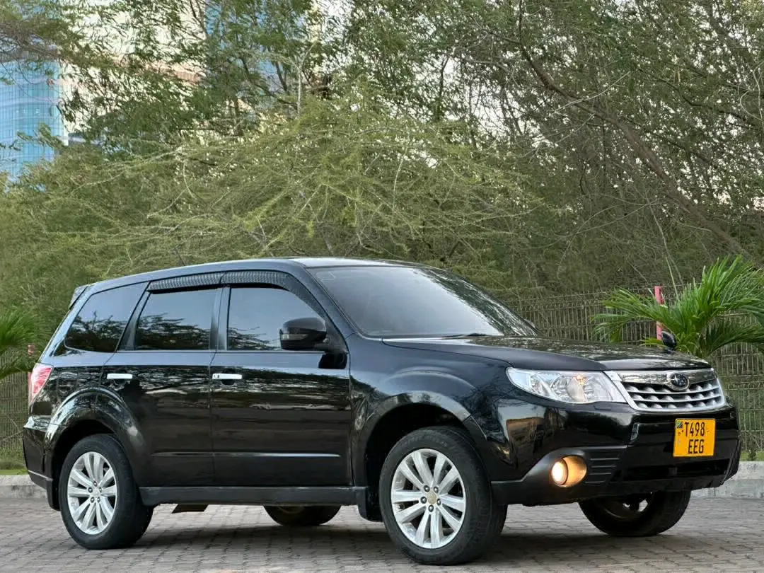 Subaru Forester 2011, Black, 1990cc thumbnail 3