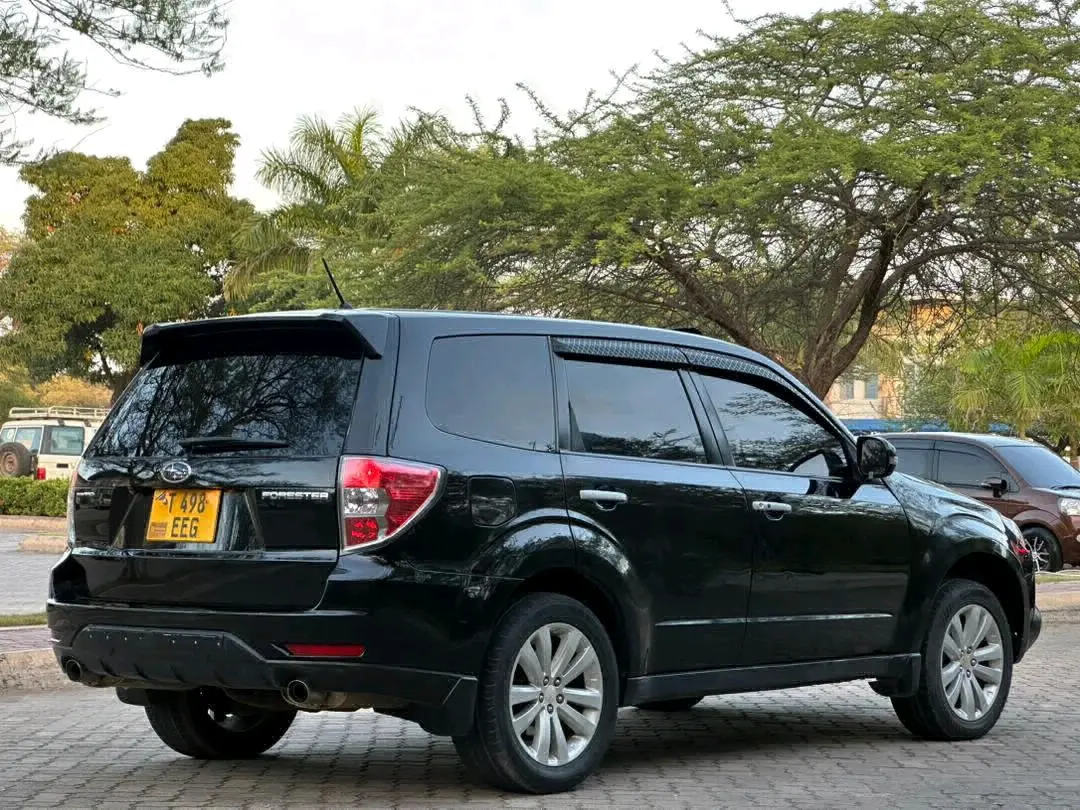 Subaru Forester 2011, Black, 1990cc thumbnail 4