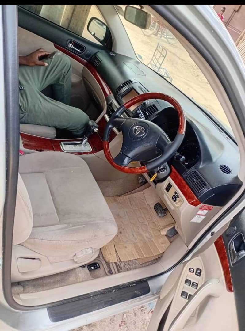 Toyota Premio X Silver 1790cc thumbnail 5