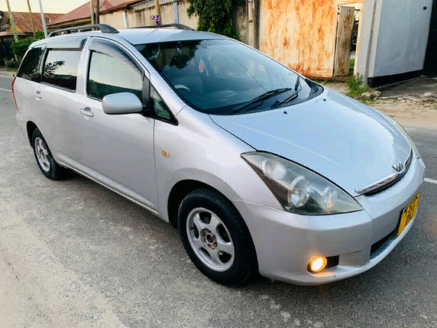 Silver Toyota Wish Car for Sale thumbnail 3