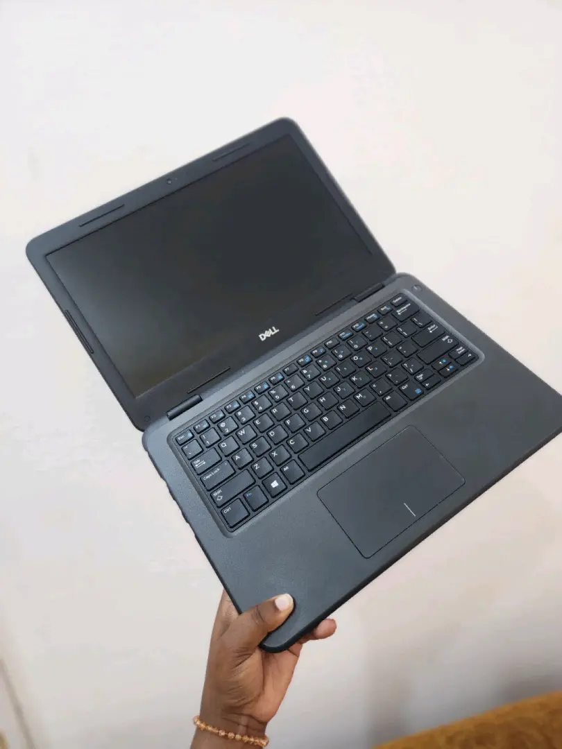 Dell Latitude 3310 Laptop (Celeron, 4GB RAM, 128GB SSD)
