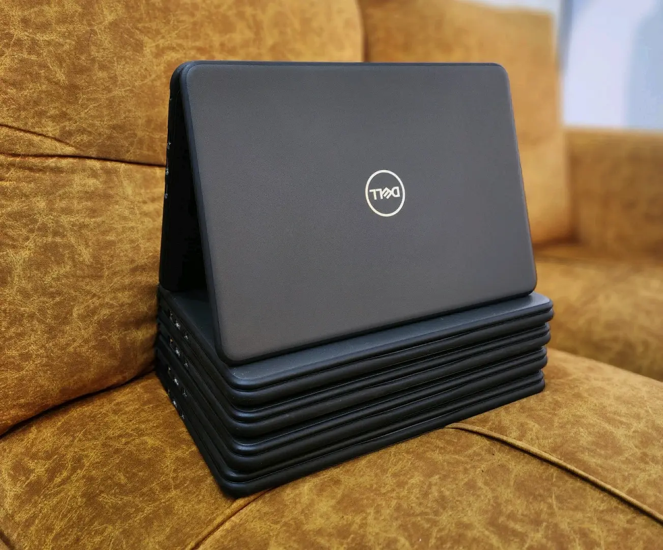 Dell Latitude 3310 Laptop (Celeron, 4GB RAM, 128GB SSD) thumbnail 3