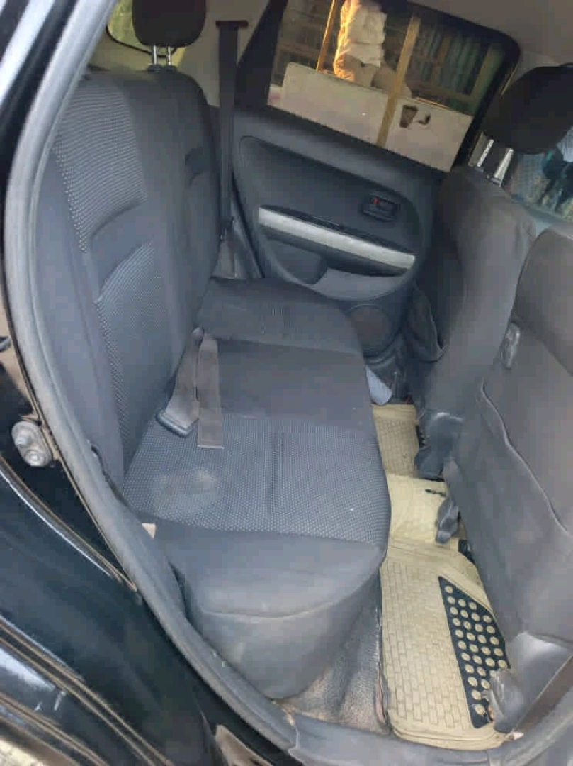 Black Toyota Ist 2004 Automatic 1290cc thumbnail 6