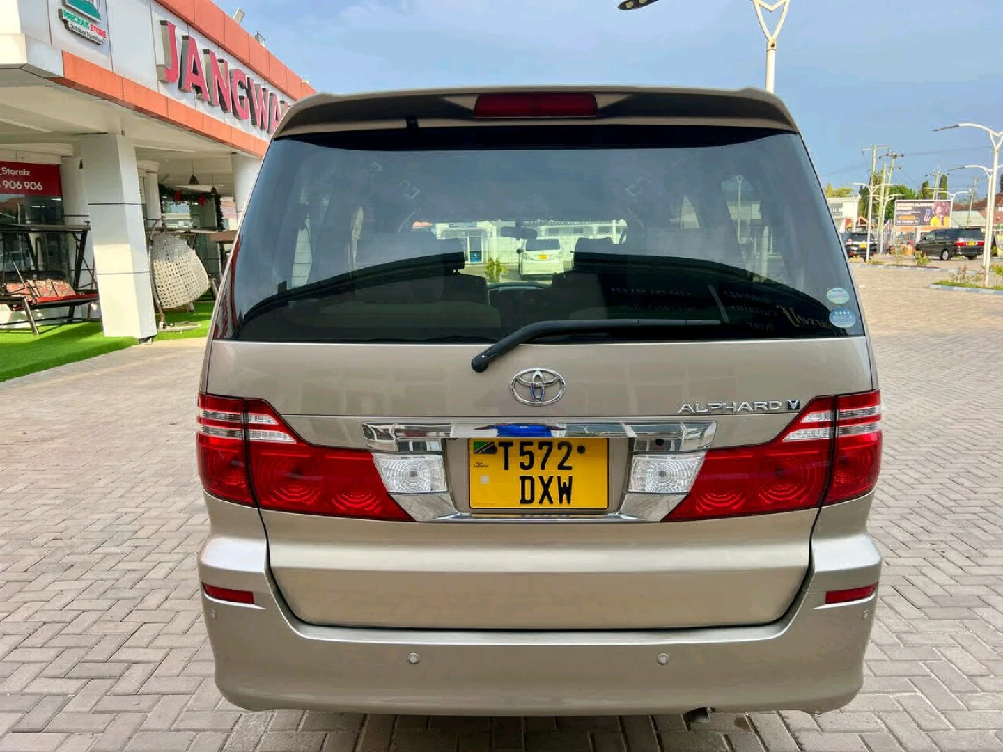 Toyota Alphard Minivan 2005 DXW thumbnail 2