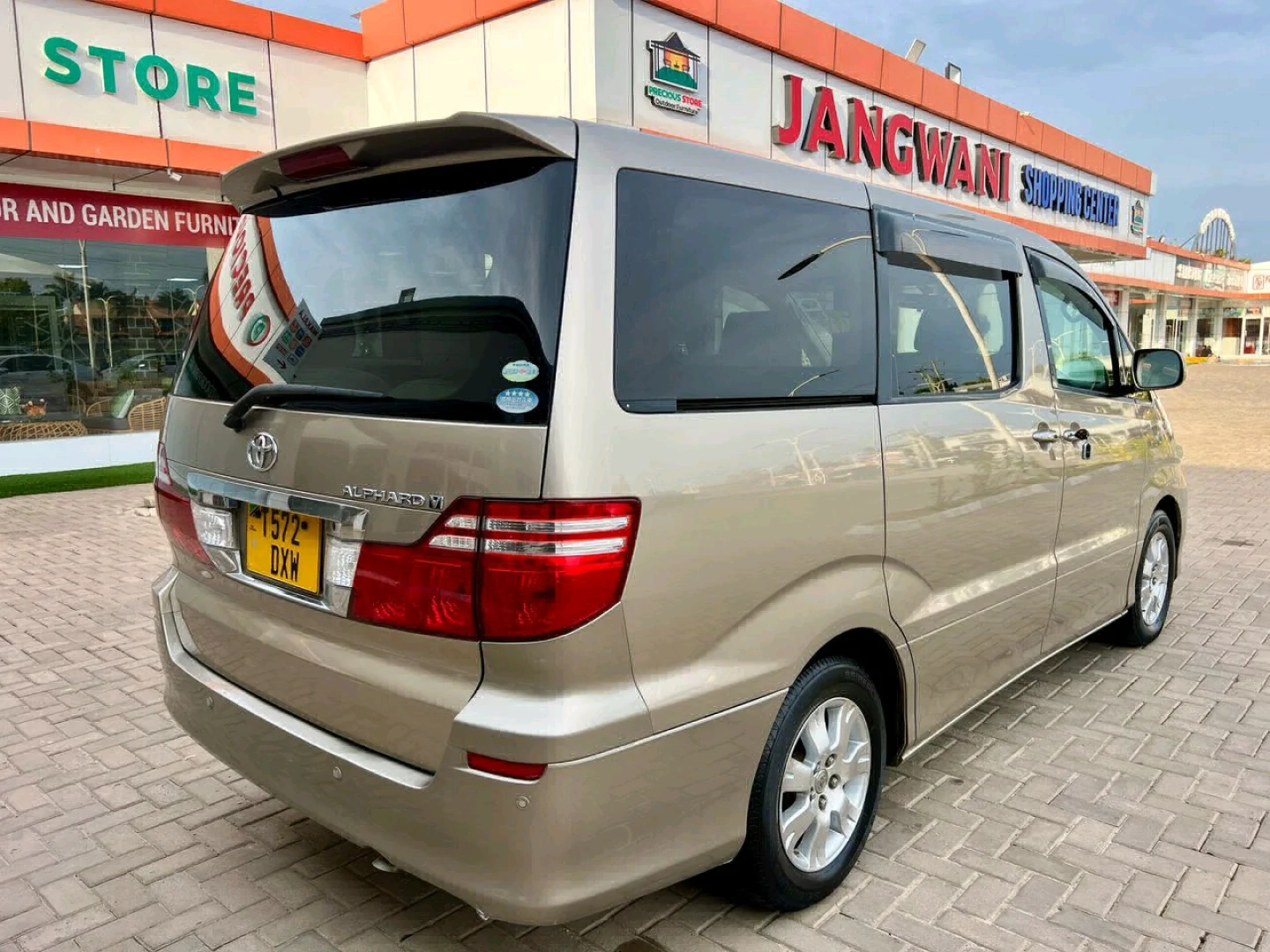 Toyota Alphard Minivan 2005 DXW thumbnail 3