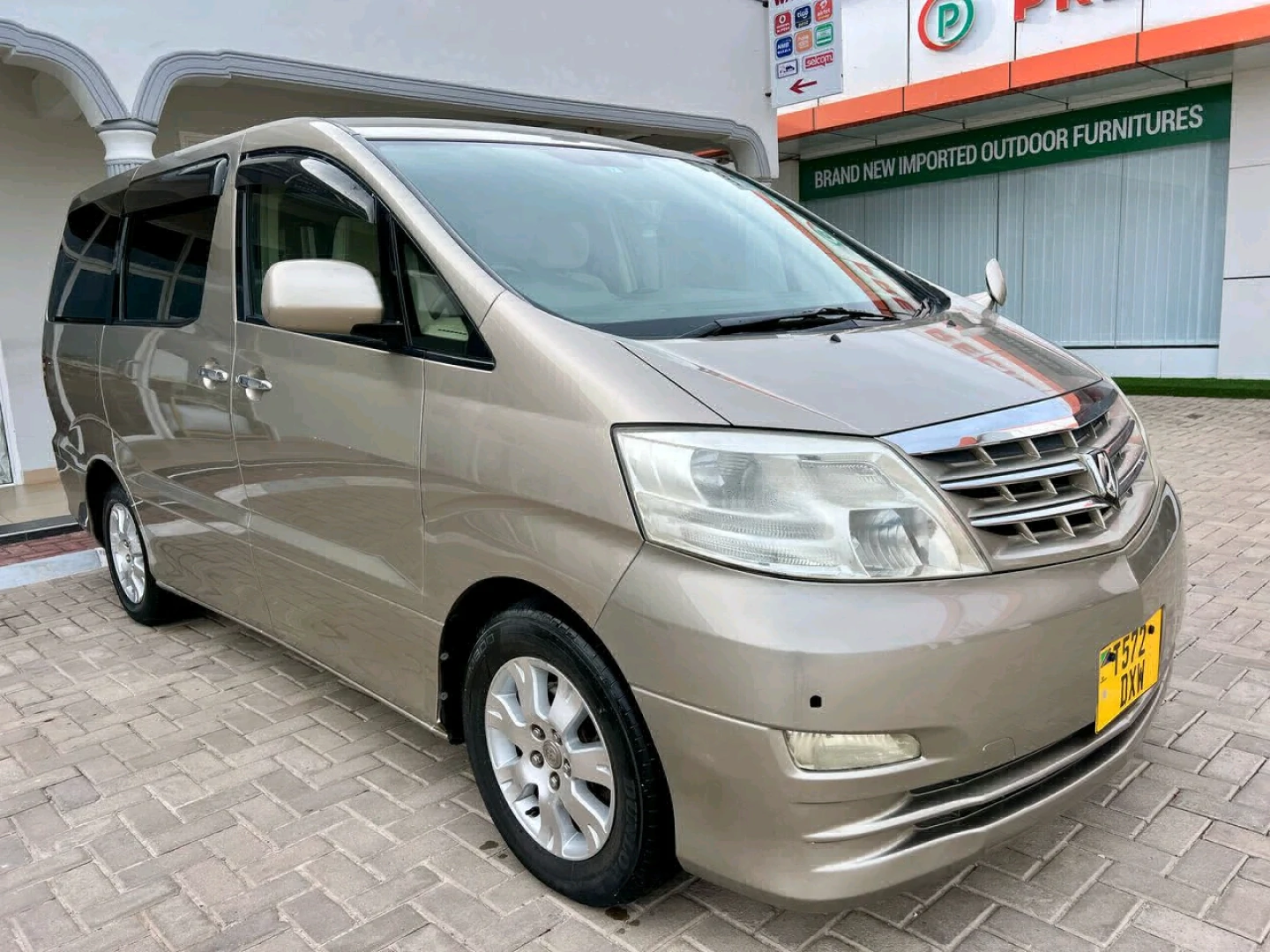 Toyota Alphard Minivan 2005 DXW thumbnail 6